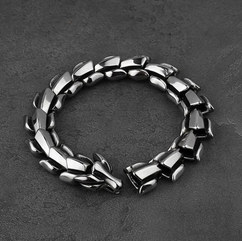 Heavy Wolf Head Bracelet, Dragons Gill Style